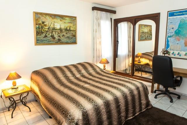 Bed and Breakfast Le 159 à Kinshasa Extérieur photo